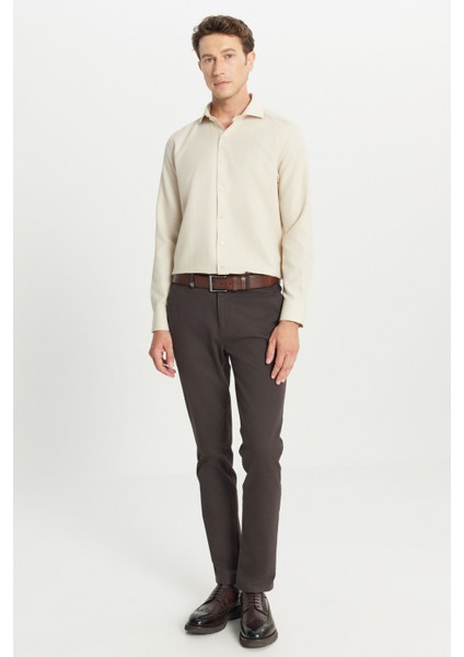 Pamuklu Regular Fit Normal Kesim Klasik Yaka Armürlü Gömlek fiyatları