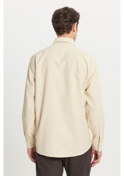 Pamuklu Regular Fit Normal Kesim Klasik Yaka Armürlü Gömlek indirimleri