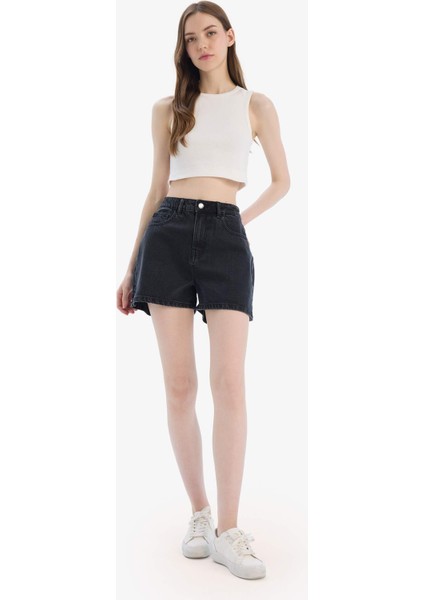Mom Fit Yüksek Bel Kısa Paça Jean Şort modelleri