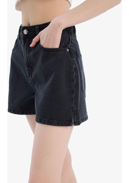 Mom Fit Yüksek Bel Kısa Paça Jean Şort