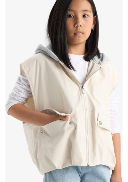 Kız Çocuk Su Geçirmez Kapüşonlu Fermuarlı Yelek E7681A825AU modelleri