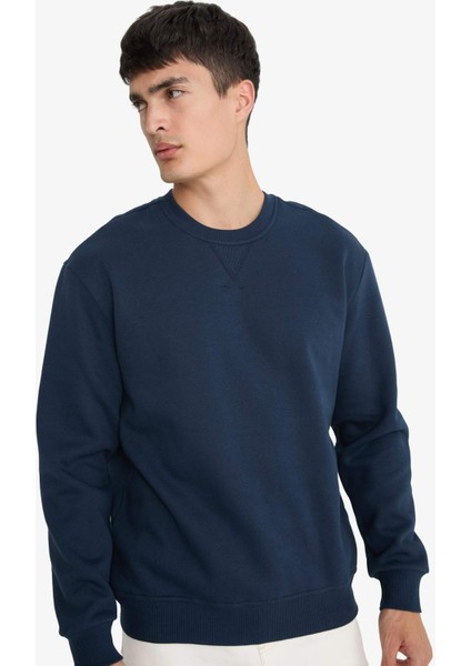 Regular Fit Bisiklet Yaka Basic Düz Kalın Sweatshirt T3777AZ25AU fırsatları