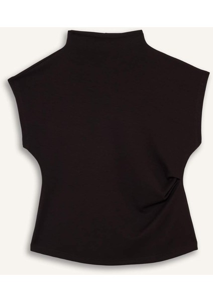 Slim Fit Dar Kesim Yarım Balıkçı Yaka Pike Kolsuz Bluz F7760AX25AU