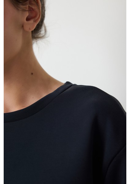 Siyah Bisiklet Yaka Oversize Modal Kısa Sweatshirt modelleri