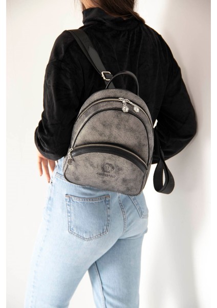 M.gümüş Tek Bölmeli Kadın Sırt Çantası SP945