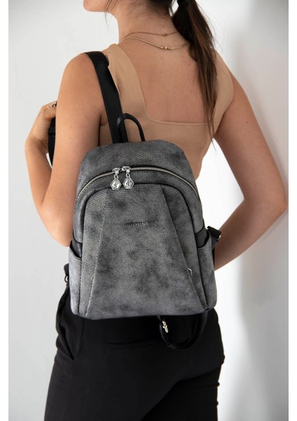 M.gümüş Tek Bölmeli Kadın Sırt Çantası SP926