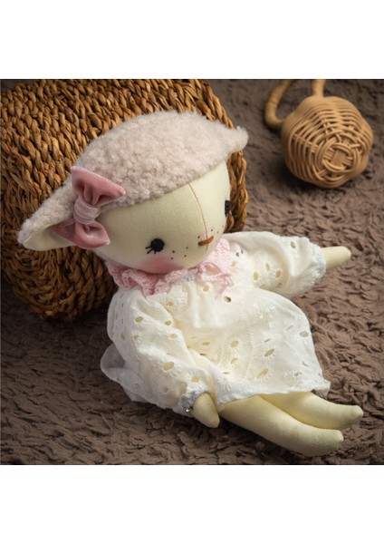 Oyuncak Bebek Kuzu Moli El Yapımı %100 Pamuklu Naturel Bez Bebek Hediye Kutulu fiyatları