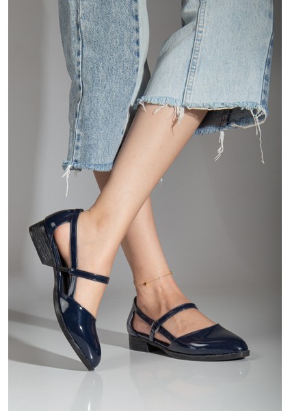 MaskButik Mary Kısa Topuklu Rugan Ayakkabı Lacivert fiyatları