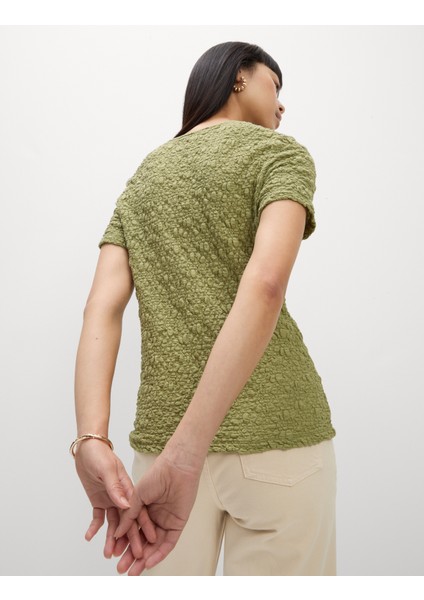 Pamuklu Dokulu Kısa Kollu T-shirt