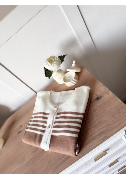 Çizgi Desenli Düğmeli Kahverengi Bej Triko Hırka modelleri