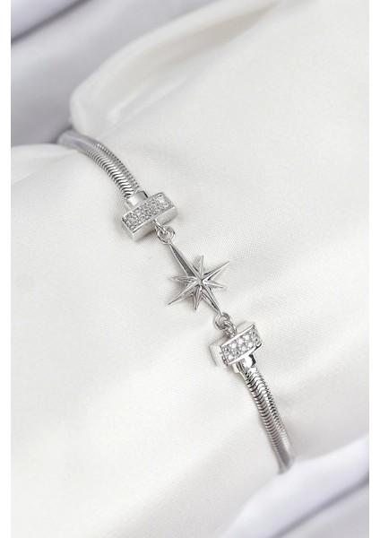 Pirinç Zirkon Taşlı Kutup Yıldızı Model Gümüş Renk Kadın Bileklik