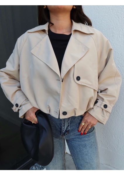 Kruvaze Yaka Düğmeli Kısa Trench modelleri