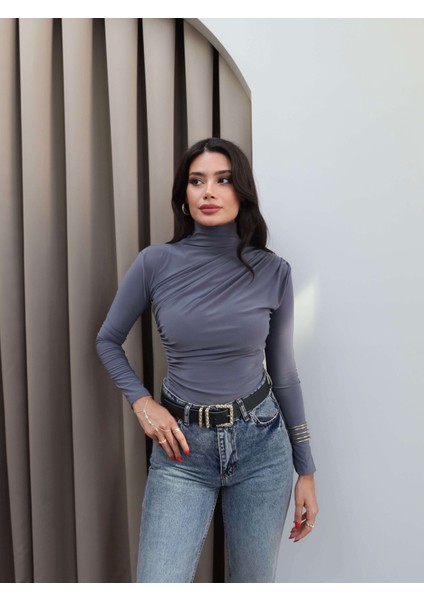 Omuz Bel Pile Detaylı Bluz
