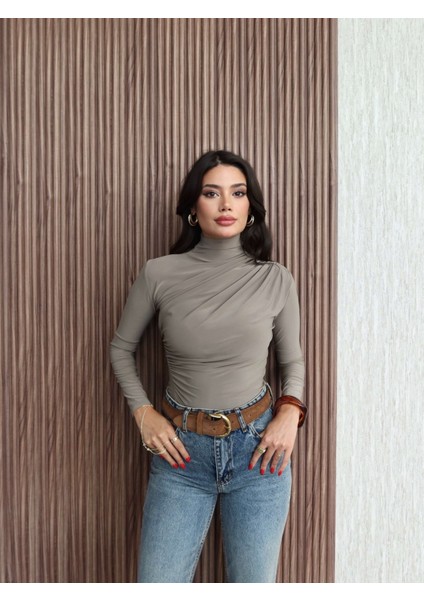 Omuz Bel Pile Detaylı Bluz