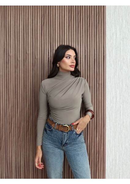 Omuz Bel Pile Detaylı Bluz fiyatları