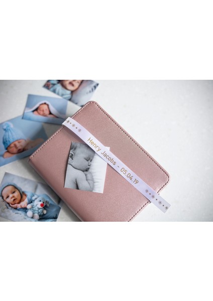 Beyaz Zemin Üzerine Altın Yazılı Kurdele Şerit fırsatları