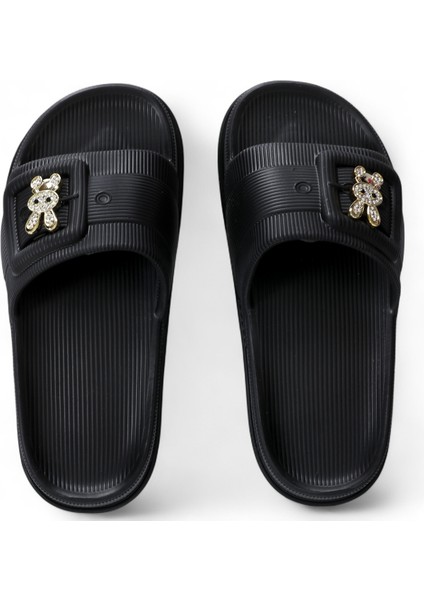 Yumuşak Iç Taban ve Nefes Alabilir Yapıya Sahip Kadın Ortopedik Terlik