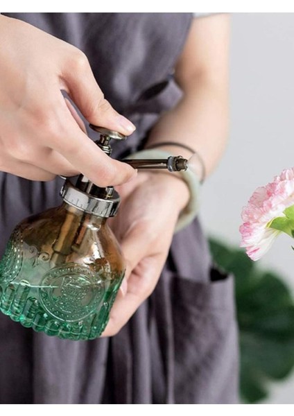 Şık Tasarımlı Ev Bahçe Saksı Çiçeklerine Özel cam bitki Sulama Fıskiyesi Kolonya ŞIŞESI 200 ml Yeşil fiyatları