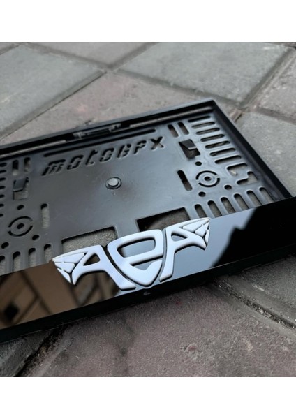 Altın Elbiseli Adam Motor Plakalık fiyatları