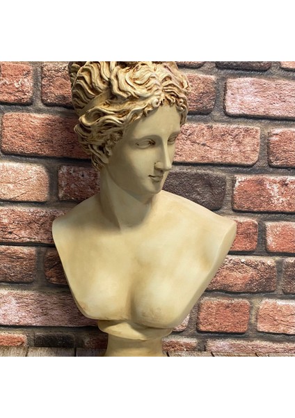 Diana Büyük Polyester Heykel