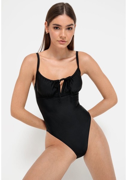 Büzgü Detaylı Mayo