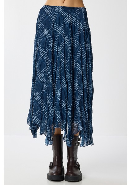 Desenli Kırışık Efektli Midi Şifon Etek LNS0082 Lacivert indirimleri