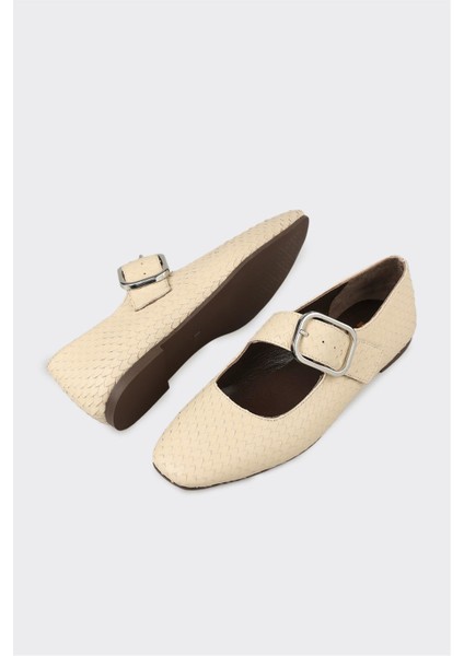 Bej Deri Kadın Günlük Ayakkabı modelleri