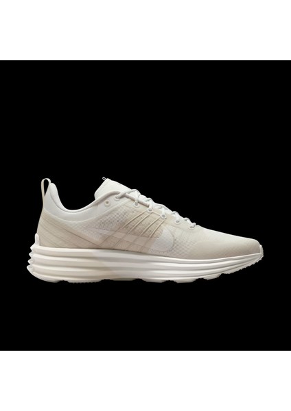 Lunar Roam 'summit White' DV2440-100