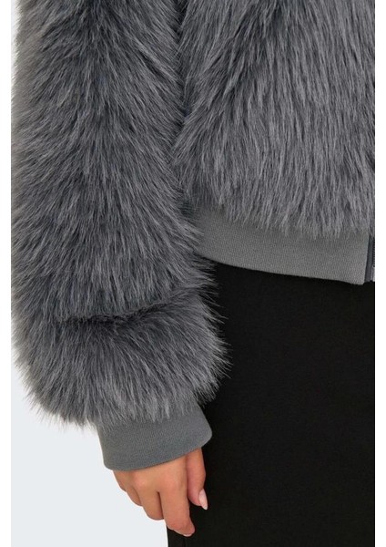 15322405 Onlmanny Faux Fur Phantom Kadın Mont modelleri