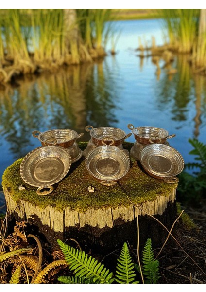 - 6’lı Bakır Kahvaltılık Tabağı Kulplu – El Işçiliği, Dövme Bakır, 11 cm Genişlik, 2,5 cm Derinlik