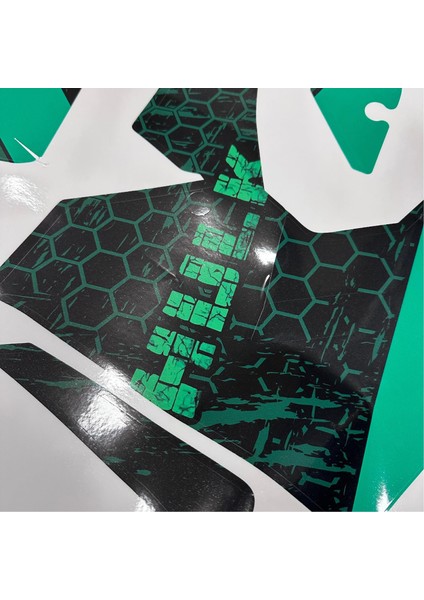 Bajaj RS200 Hulk Sticker Etiket Parçalı Kaplama Modeli fırsatları