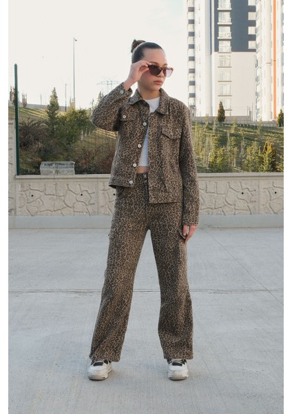 Kız Çocuk Leopar Desenli Düğmeli Ceketli Pantolonlu Jean Takım 20121