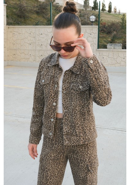 Kız Çocuk Leopar Desenli Düğmeli Ceketli Pantolonlu Jean Takım 20121 fiyatları