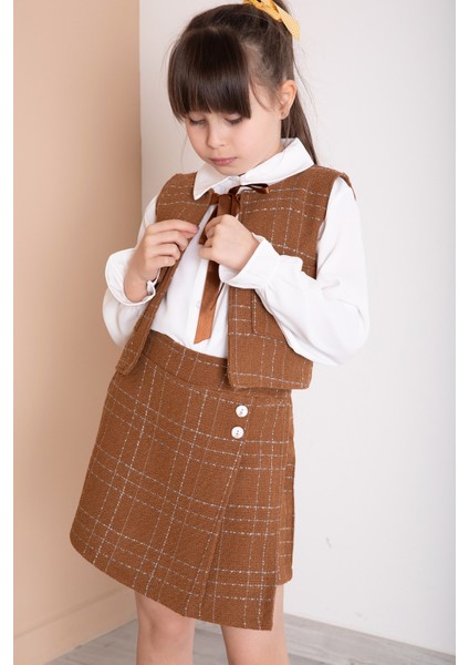 Kahve Fiyonklu Yelekli Düğme Detaylı Şort Etekli Kız Çocuk 3lü Takım 20317 indirimleri