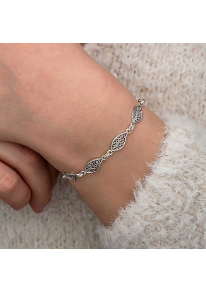 Gümüş Telkari Yaprak Desenli Kadın Bileklik modelleri