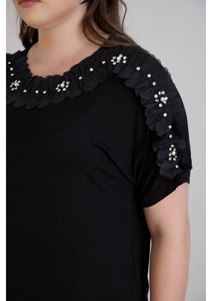 Kadın Siyah Taş Çiçek Detaylı Şık Kısa Kollu Büyük Beden Bluz modelleri