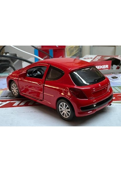 Oyuncak Metal Model Araba 1/36 Çek Bırak Peugeot 207 Kırmızı fiyatları
