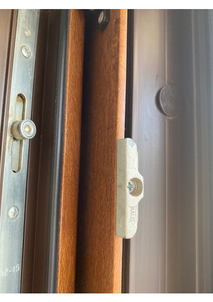 Pvc Kapı Pencere Ispanyolet Kilit Karşılığı Kale 1 Adet modelleri