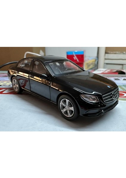 Oyuncak Metal Model Araba 1/36 Çek Bırak Mercedes Benz E Class Siyah