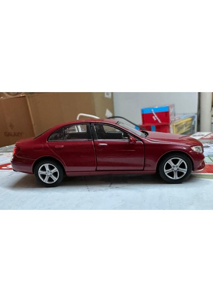 Oyuncak Metal Model Araba 1/36 Çek Bırak Mercedes Benz E Class Kırmızı fiyatları