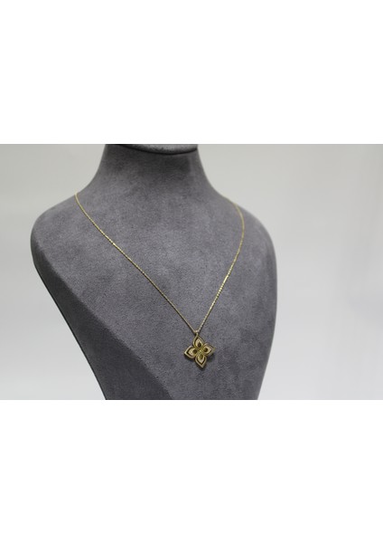 14 Ayar Altın Taşlı Yonca Kolye