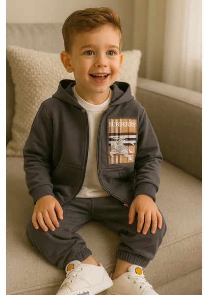 Erkek Çocuk 3’lü – Kapüşonlu Hırka, Tişört ve Alt Takım 07133 F modelleri