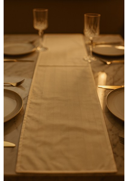 Krem Çizgili Pamuklu Şık Masa Runnerı 50X150 cm – Modern ve Zarif Masa Örtüsü Runner fırsatları