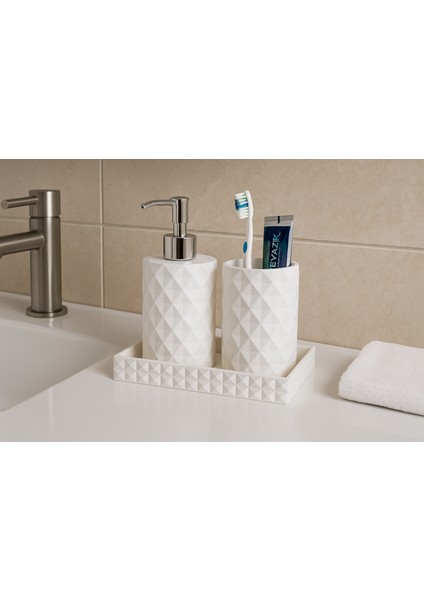 El Yapımı Beton Banyo Seti – 3 Parça (Sabunluk, Diş Fırçalık, Tepsi)