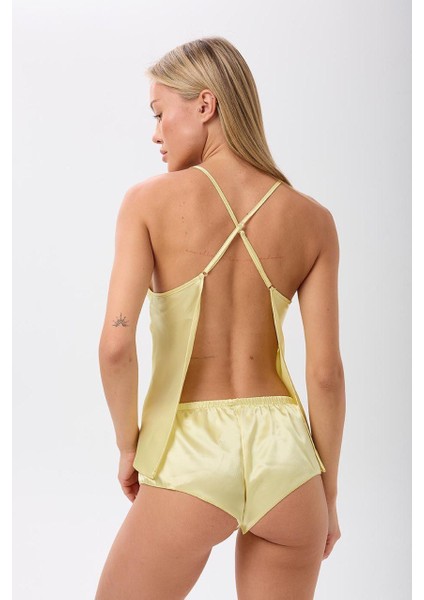 Saten Ip Askılı Sırt Dekolteli Brazillian Şort Gecelik Takımı