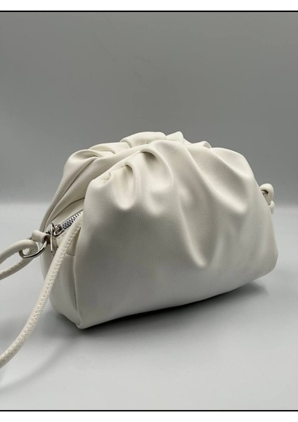 Kadın Büzgülü Omuz Çantası Beyaz
