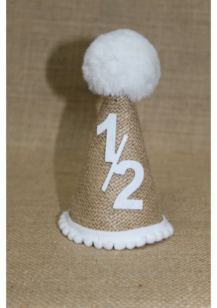 Yarım Yaş 6 Ay Şapka Jüt Kumaş Krem Beyaz Ponponlu Şapka Doğum Günü Şapkası Ponponlu Çuval Kumaşlı
