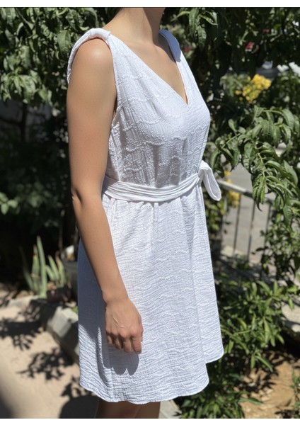 Fistolu Müslin Kumaş Astarlı Beyaz Elbise modelleri