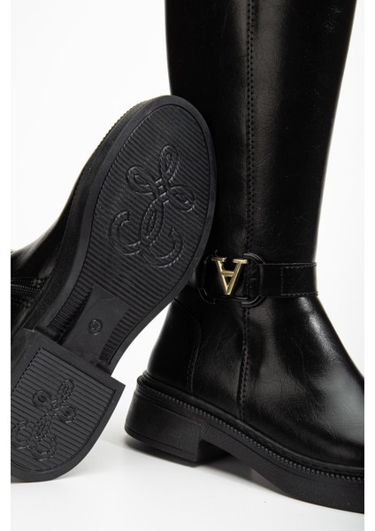 Kadın Siyah Cilt Toka Detaylı Çizme modelleri