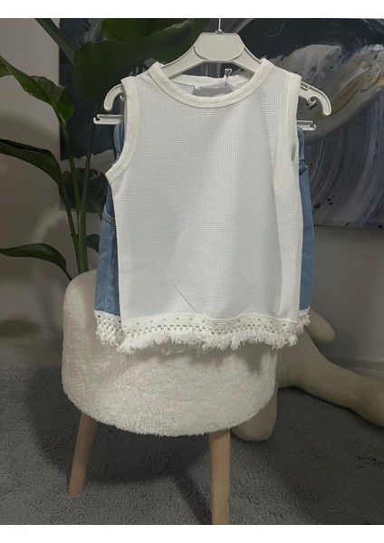 Püskül Detaylı Kız Çocuk Beyaz Renkli Kot Şort Alt-Üst Takım fiyatları